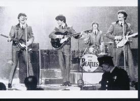 cca 1965 Beatles együttes, Fekete György (1904-1990) budapesti fényképész hagyatékában fellelt 3 db ...