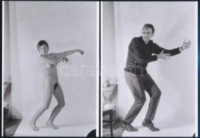 cca 1971 Instrukciók a műteremben, 5 db szolidan erotikus fotó, vintage negatívokról készült mai nag...