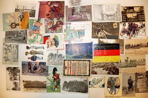 33db régi katonai és háborús lap, közte sok grfikai