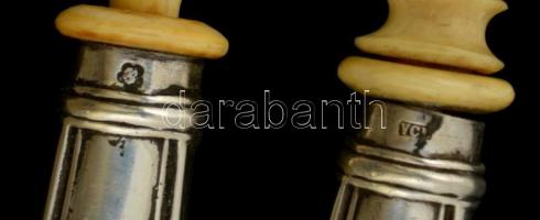 Ezüst(Ag) nyelű csont salátás kanál és villa, monogramos, jelzett, h: 24 és 25 cm, bruttó: 147 g