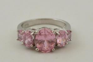Ezüst (Ag.) gyűrű csiszolt korund? kövekkel, jelzett, méret:57, bruttó? 5 g
