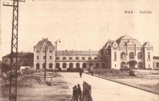 Arad, vasútállomás építkezési területtel az előtérben, indóház / railway station with construction site (EK)
