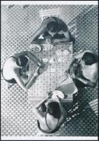 cca 1935 Kártyaparti, Fekete György (1904-1990) budapesti fényképész hagyatékában fellelt repró negatív mai nagyítása, 18x25 cm