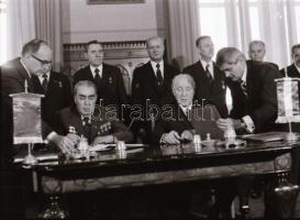 1979 Brezsnyev látogatása Budapesten, találkozó Kádár Jánossal, a repülőtéri várakozástól, a búcsúva...