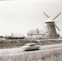 cca 1968 Szélmalomról készült 3 db szabadon felhasználható, vintage negatív + kontakt nézőképek, Dez...