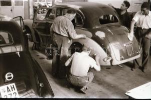 cca 1948 Az I. sz. Autójavító műhelyben készült fotóriport, 16 db szabadon felhasználható, vintage n...