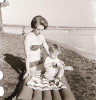 cca 1965 Velencei-tó, 13 db vintage negatív Sinka Antal (?-?) hagyatékából, aki a velencei AGROKOMPL...