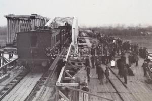 cca 1910 A Magyar királyi Államvasutak gépgyárában gyártott, Richter József vezetése alatt épült hid...