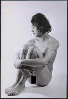 cca 1973 Állva, ülve, fekve, 3 db szolidan erotikus fénykép, vintage negatívokról készült mai nagyít...