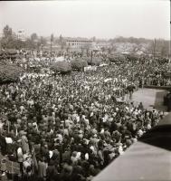 1968 Komárom, Dobi István politikai gyűlése, választási beszámolója, 13 db vintage negatív Kotnyek A...