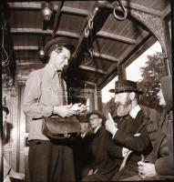 cca 1958 Debrecen, kalauz a villamoson, 2 db vintage negatív Kotnyek Antal (1921-1990) fotóriporter ...