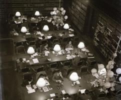 cca 1970/1980 Budapesti városképek, épületfotók vegyesen, 77 db vintage negatív (korábban visszamara...