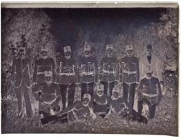 cca 1935 Alsómégy, önkéntes tűzoltók, vintage üveglemez negatív Lőcsei Árpád (?-?) hagyatékából, 9x12 cm