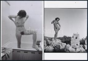 cca 1976 Játékos modellek, szolidan erotikus fényképek, 13 db mai nagyítás korabeli negatívokról, 13...