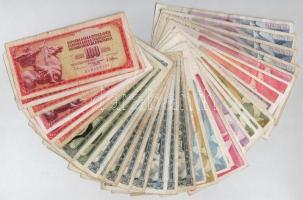 Vegyes: 60db-os papírpénz tétel nagyrészt jugoszláv, valamint kevés horvát és ukrán bankjegy T:III,III- Mixed: 60pcs of paper money mainly Yugoslavian and a few Croatian and Ukranian banknotes C:F,VG