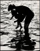 cca 1970 Kalocsai Rudolf (?-?) budapesti fotóművész 2 db feliratozott vintage fotója, 37x30 cm és 30...