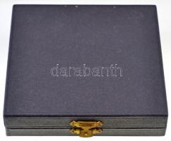 DN "A budapesti metrónál tett látogatás emlékére" kétoldalas, Br emlékplakett, zománcozott...