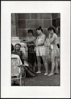 cca 1977 Budapesti városképek, életképek, 5 db feliratozott vintage fotó, 40x30 cm és 15x40 cm közöt...