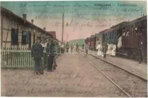 Királyháza, Koroleve; Vasútállomás vonattal / railway station with train (ázott / wet damage)