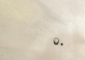 Ezüst (Ag.) cukordoboz aranyfácán figurával a tetején, jelzett, mesterjeggyel (JB),  belül aranyozot...