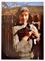 Csoma Gergely: Moldvai csángó magyarok. Az utószót Domokos Pál Péter írta. Bp., 1988, Corvina. Kiadó...