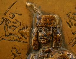 Kiss Sándor (1925-1999): II. Rákóczi Ferenc falikép, bronz, fára ragasztva, jelzett, 29×15 cm