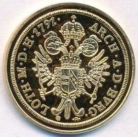 DN "Magyar aranypénzek utánveretben - II. Lipót dukát, 1792" aranyozott Ag emlékérem tanús...