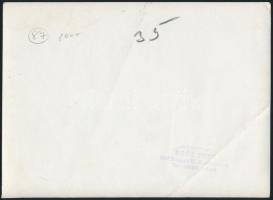 Papp László (1926-2003) ökölvívó köszöntése, Koós fotó, felületén törésnyommal, 13x18 cm