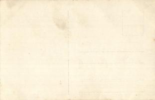 I. világháborús Német tengeralattjáró osztrák-magyar lobogó alatt. Háttérben az SMS Gäa/Gaea (ex SS ...