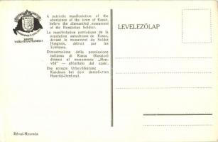 Kassa, Kosice; az őslakosság tüntetése a ledöntött honvéd emléknél. Magyar Nemzeti Szövetség kiadása...