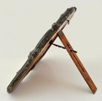 Antik ezüst (Ag.) borítású toilette tükör, fa hátlappal, jelzett (1865), mesterjeggyel, támasztóréss...