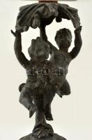 Antik puttós aufsatz, spiáter, jelzés nélkül, eredeti csiszolt üveggel, m:32,5 cm, d:23 cm /

Anti...