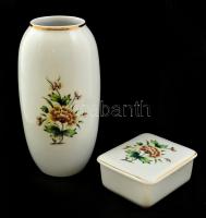 Hollóházi virágmintás porcelán váza és ékszertartó dobozka, matricás, kis kopásnyomokkal, jelzett, 2 db, m: 17 cm, 7,5x9x4 cm