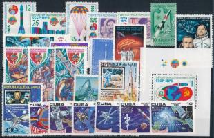 Space Research 1962-1979  4 sets + 1 block + 7 stamps Űrkutatás 1962-1979  4 klf sor + 1 blokk + 7 k...