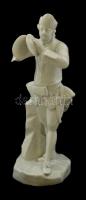 Cintányéros férfi, fehér mázas porcelán figura, apró lepattanásokkal, jelzés nélkül, m: 18 cm
