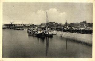 Komárom, Komarno; Dunai kikötő uszályokkal / port with barges 1938 Komárom visszatért So. Stpl (EK)
