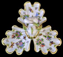 Herendi Viktória mintás hármas kínáló, Koi hal figurával a közepén, kopott aranyozás, jelzett, 44×40...