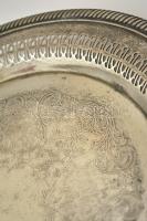 WM Rogers ezüstözött, áttört díszítésű tálca, jelzett, d: 31 cm