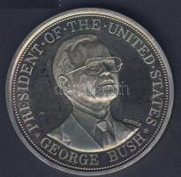 1989. "Bush látogatása" modern Ag emlékérem 31,46g, díszdobozban T:PP