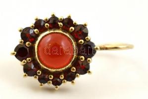 Arany(Au) 14K gránátköves fülbevaló, jelzett, 2x1 cm, bruttó: 3,6 g