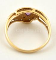 Arany(Au) 14 K gyűrű ametiszt kővel, jelzett, méret: 56, bruttó: 3,3 g