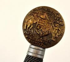 Reneszánsz kard replika, sodrony markolattal, kardgombján emlékérem replikájával, pengehossz: 82,5 c...