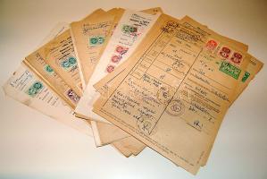 1970-es évek 57db Marhalevél okmánybélyegekkel, 12db Flóderer 163, 45db Flóderer 168