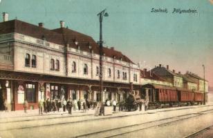 Szolnok, Pályaudvar, vasútállomás, gőzmozdony (kopott sarkak / worn corners)