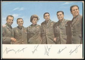 1 db MODERN orosz képeslapfüzet asztronautákkal (8 lap) + 3 orosz asztronauta képeslap; űrhajózás / ...