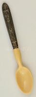 Antik ezüst (Ag.) nyelű kanál, csont fej résszel, jelzett, h:15,5 cm, pótolt dobozában, bruttó:24 g