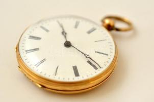 XIX. sz. eleje. Aquilles Lepin 18K arany női zsebóra, arany felhúzókulccsal, melyen geometrikus és t...