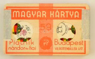cca 1945 Piatnik Nándor bontatlan csomag magyar kártya, 1947-49 közötti kártyabélyeggel / Deck of vintage Hungarian playing card. Unopened