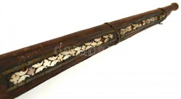 XVIII-XIX. századi muskéta, Gyöngyház berakással, megviselt állapotan  / Vintage waffle in bad condi...
