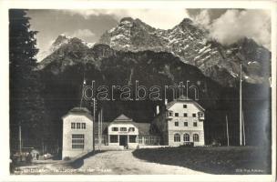 44 db RÉGI külföldi képeslap közlekedési eszközökkel. Sok német és osztrák képeslap felvonókkal / 44...